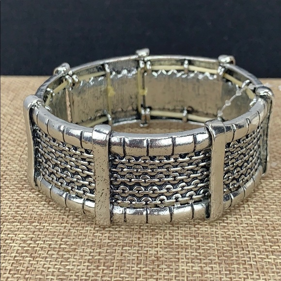 Jewelry - Silver Stretch Bracelet